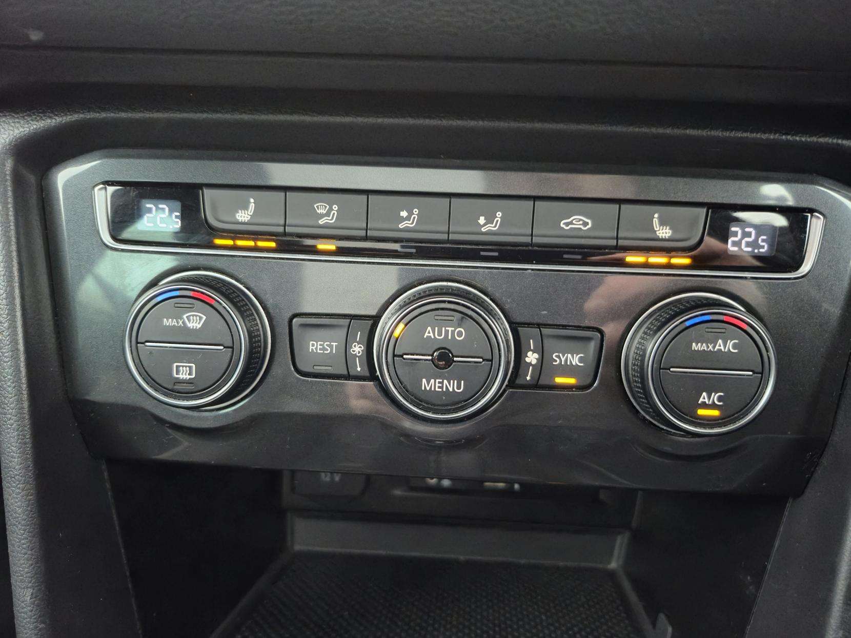 2017 VOLKSWAGEN TIGUAN 2017 VOLKSWAGEN TIGUAN