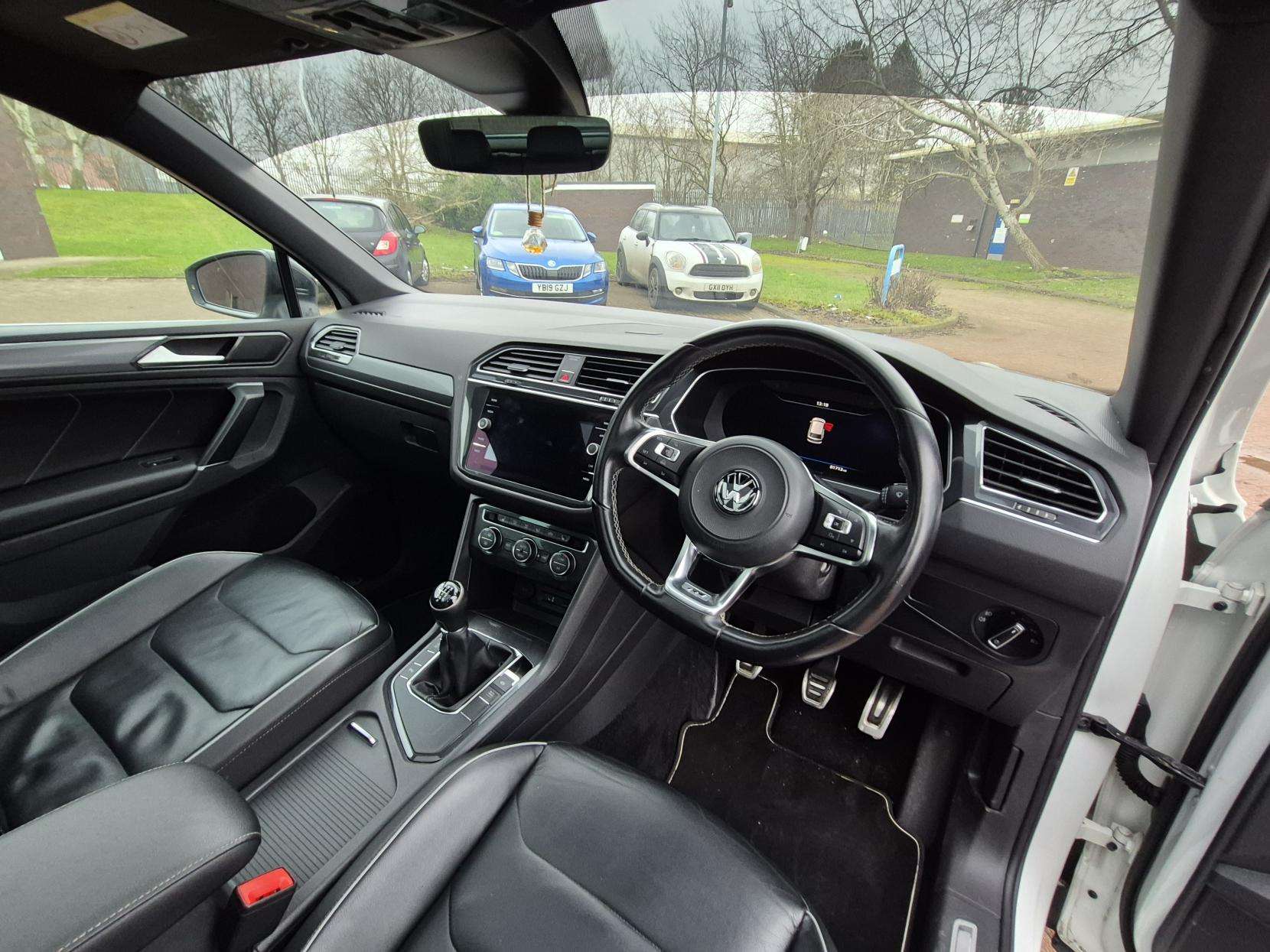 2017 VOLKSWAGEN TIGUAN 2017 VOLKSWAGEN TIGUAN