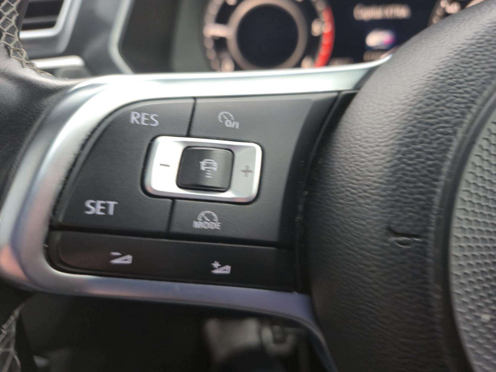 2017 VOLKSWAGEN TIGUAN 2017 VOLKSWAGEN TIGUAN