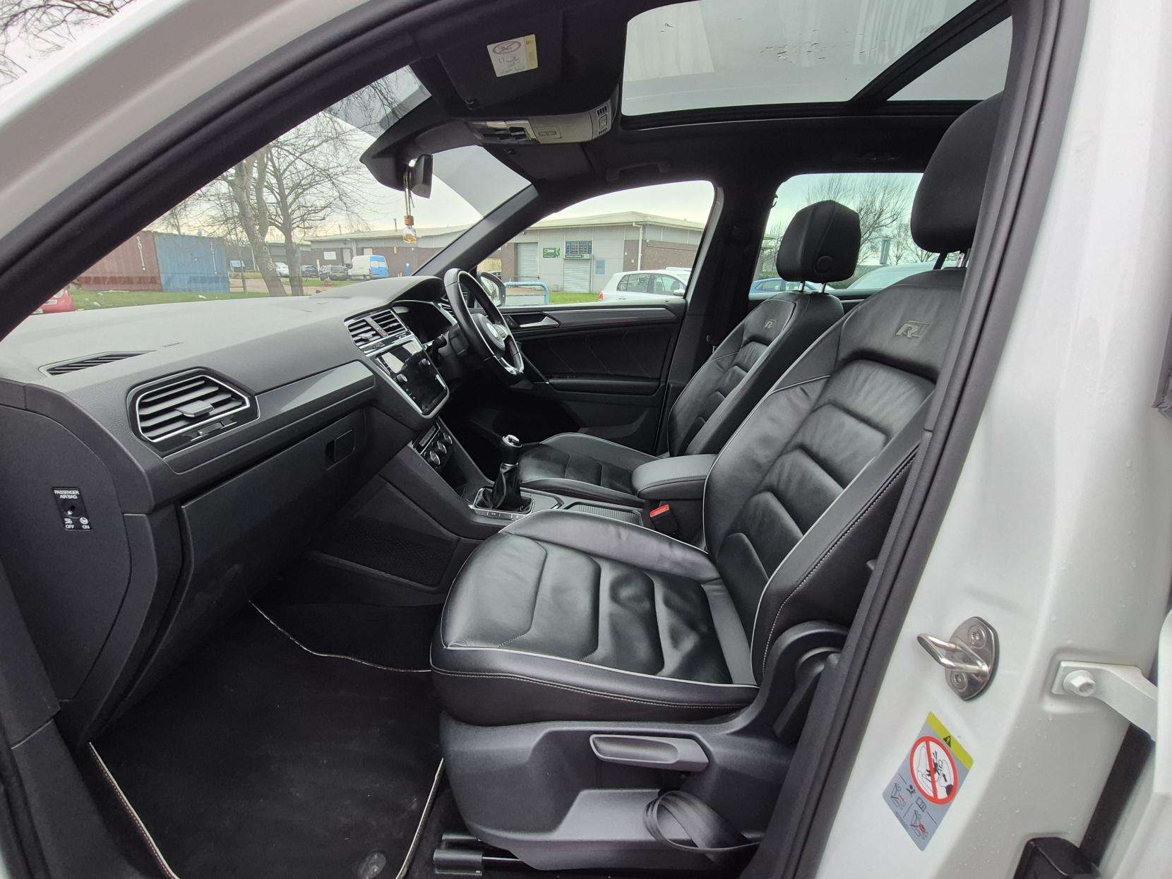 2017 VOLKSWAGEN TIGUAN 2017 VOLKSWAGEN TIGUAN