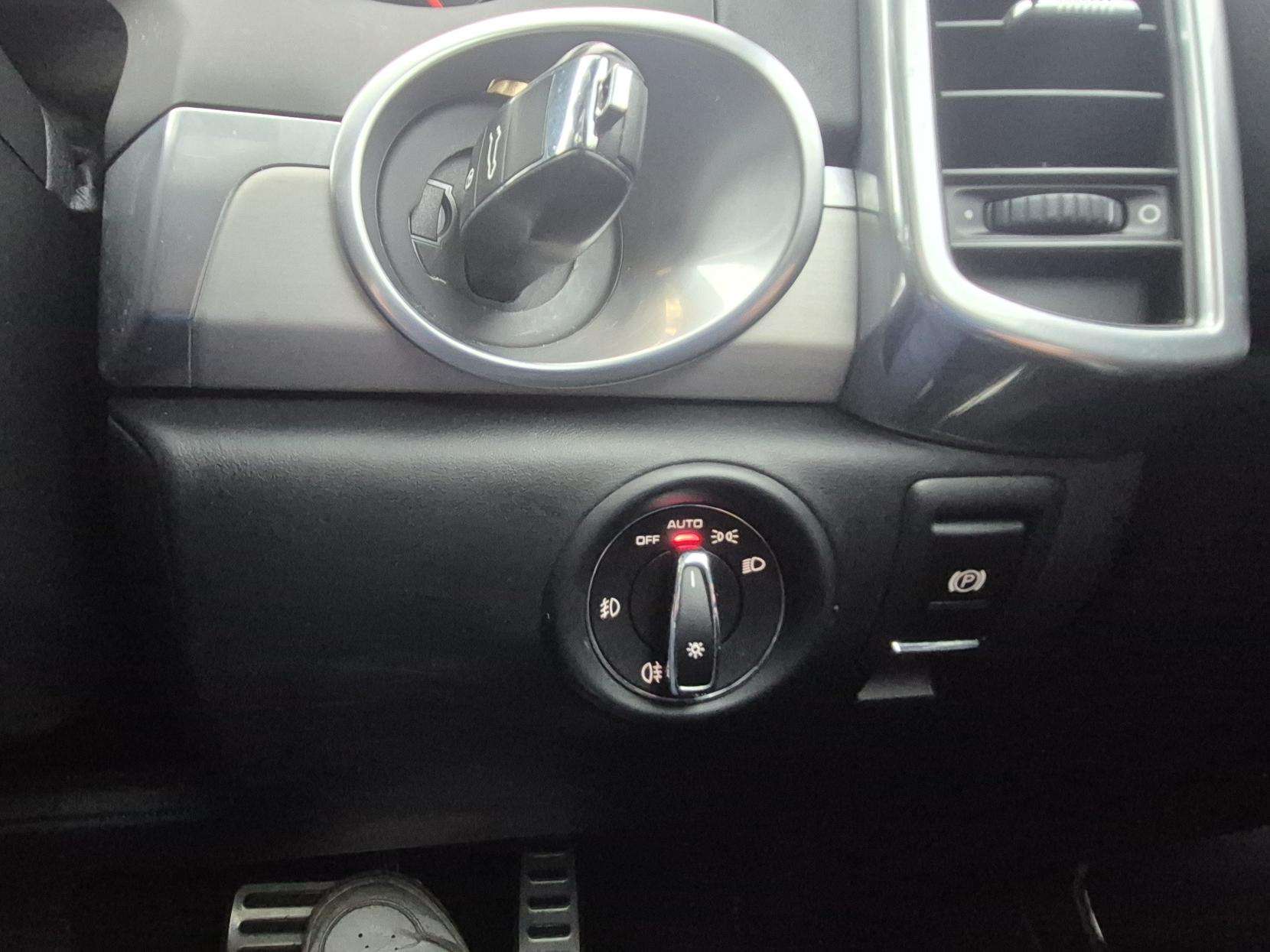 2015 PORSCHE CAYENNE 2015 PORSCHE CAYENNE