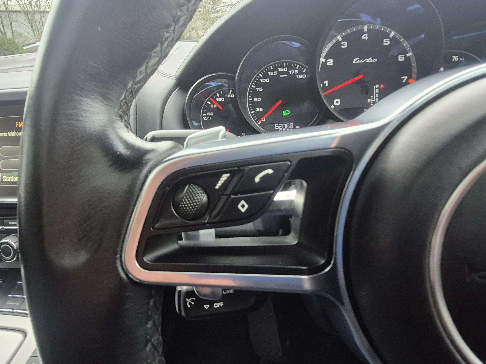 2015 PORSCHE CAYENNE 2015 PORSCHE CAYENNE