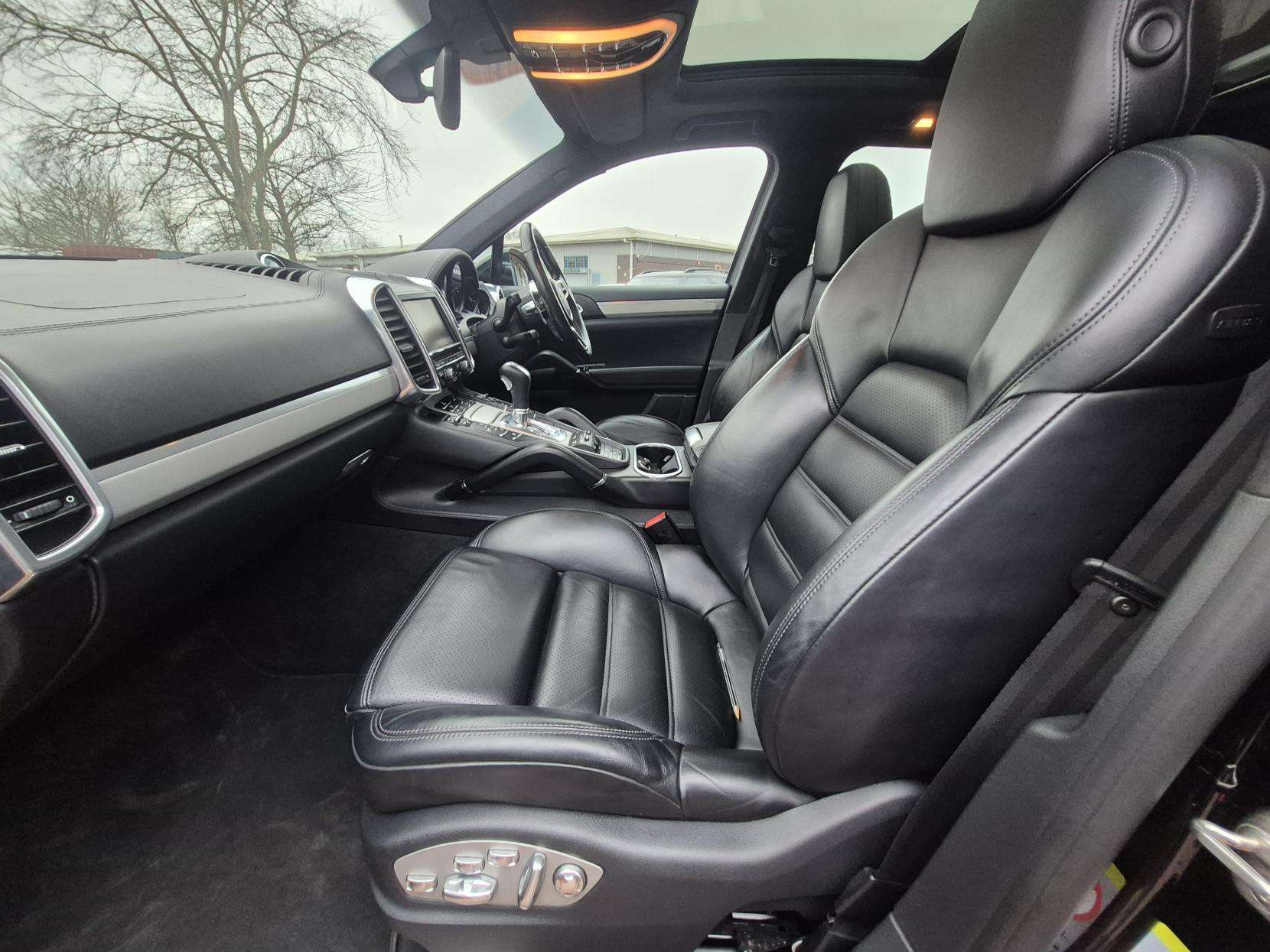 2015 PORSCHE CAYENNE 2015 PORSCHE CAYENNE