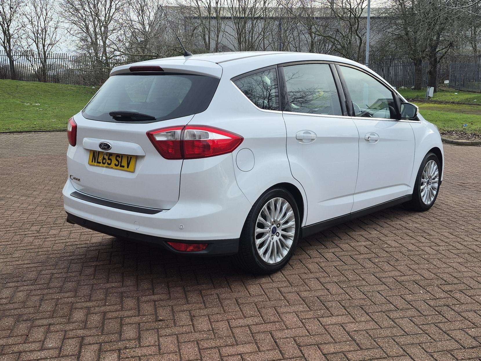 A 2015 FORD C-MAX 1.6 TDCi Titanium MPV 5dr Diesel Manual Euro 5 (115 ps) A 2015 FORD C-MAX 1.6 TDCi Titanium MPV 5dr Diesel Manual Euro 5 (115 ps)