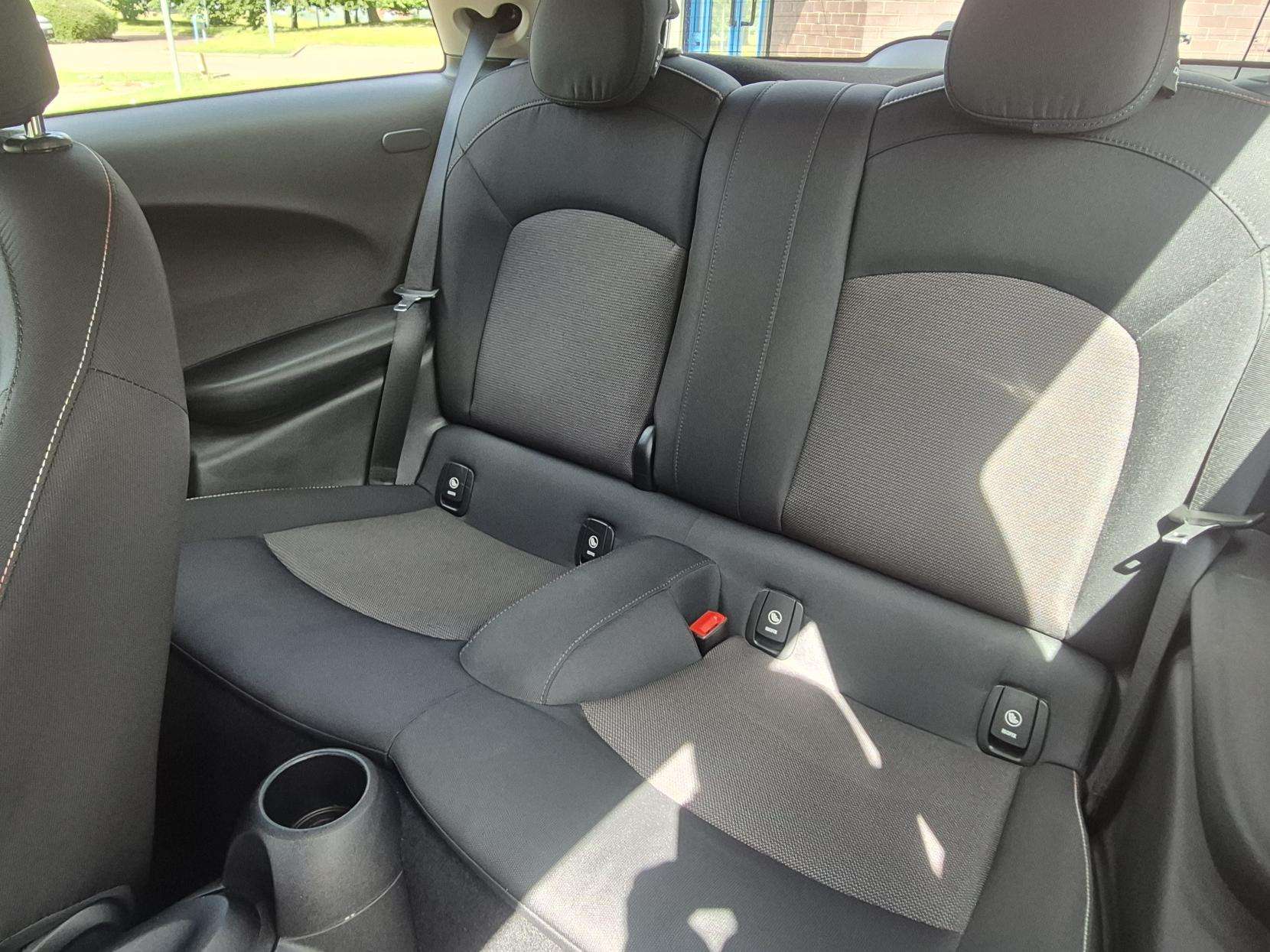 2018 MINI HATCH 2018 MINI HATCH