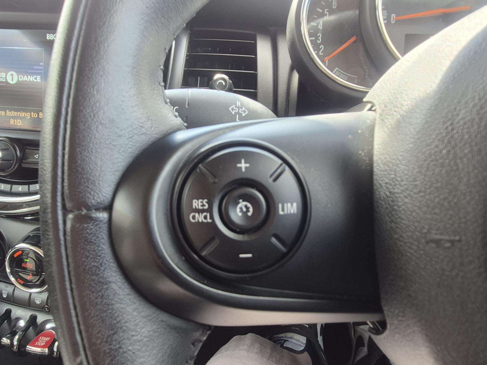 2018 MINI HATCH 2018 MINI HATCH