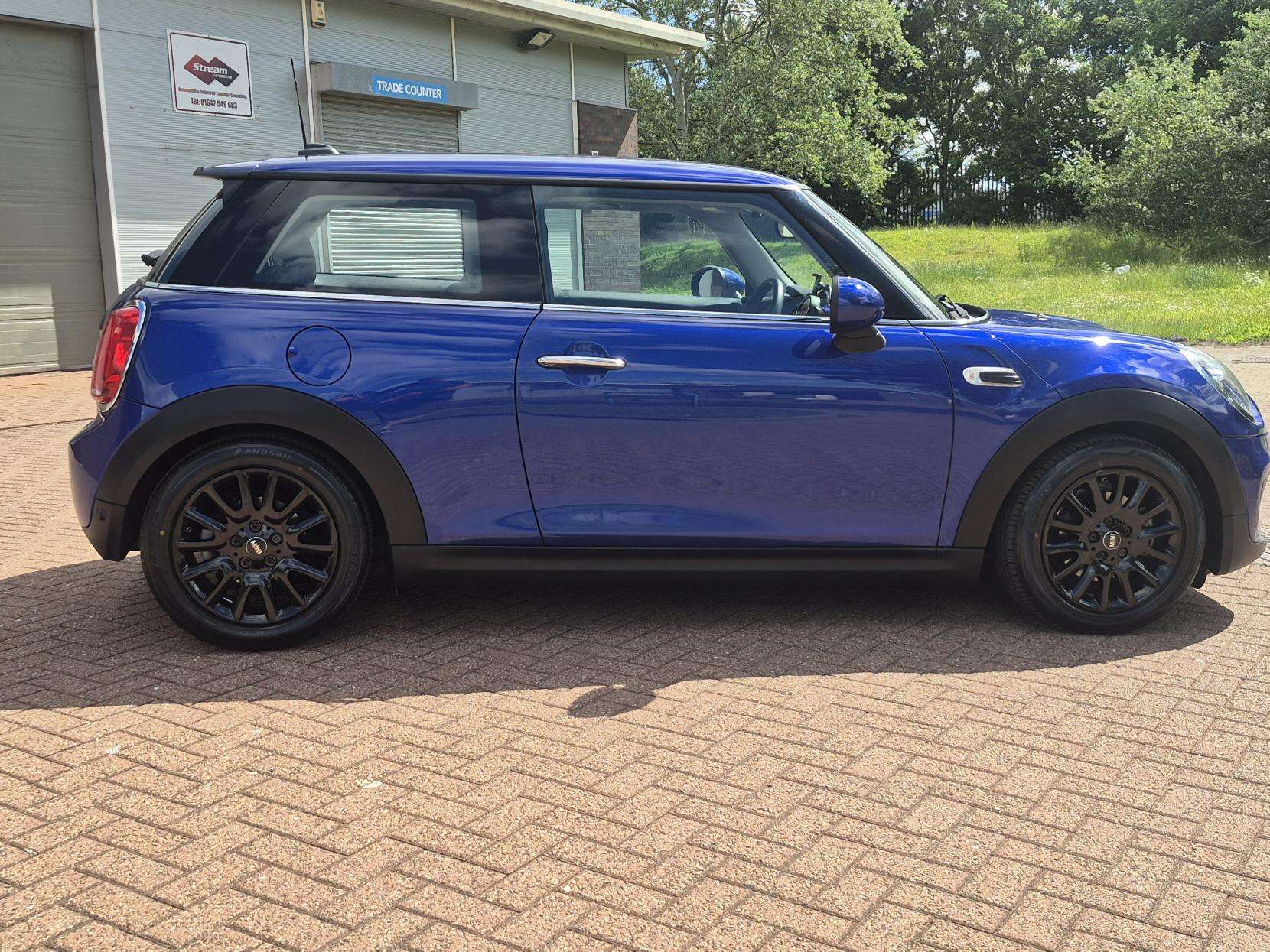 A 2018 MINI HATCH 1.5 One GPF Hatchback 3dr Petrol Manual Euro 6 (s/s) (102 ps) A 2018 MINI HATCH 1.5 One GPF Hatchback 3dr Petrol Manual Euro 6 (s/s) (102 ps)