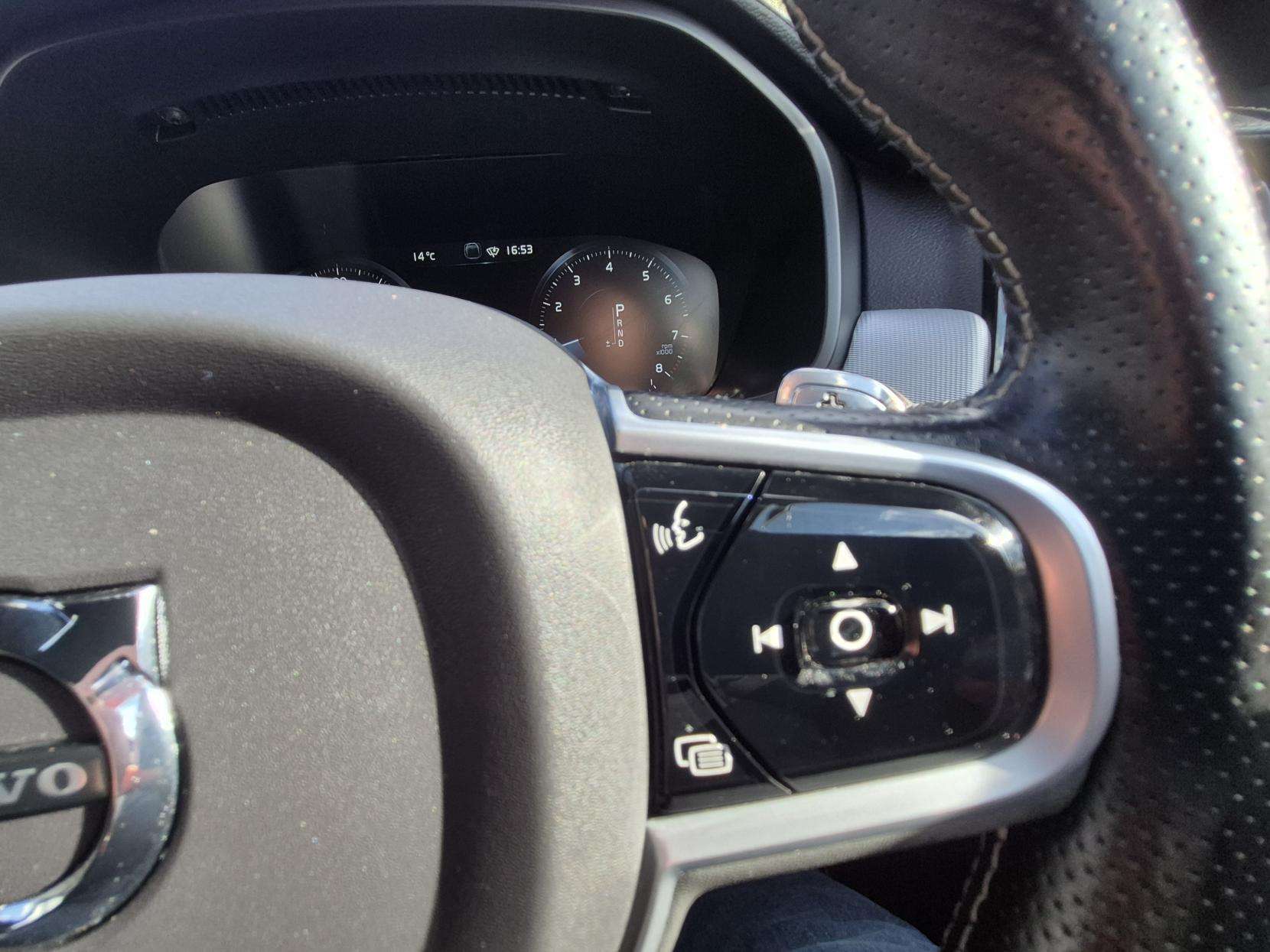 2019 VOLVO V90 2019 VOLVO V90
