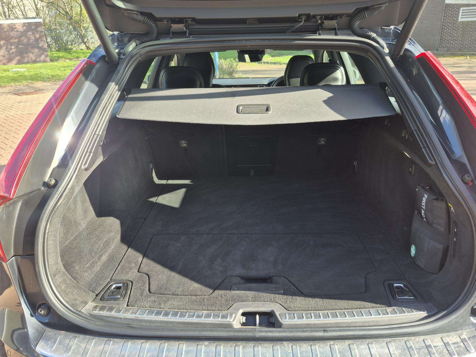2019 VOLVO V90 2019 VOLVO V90