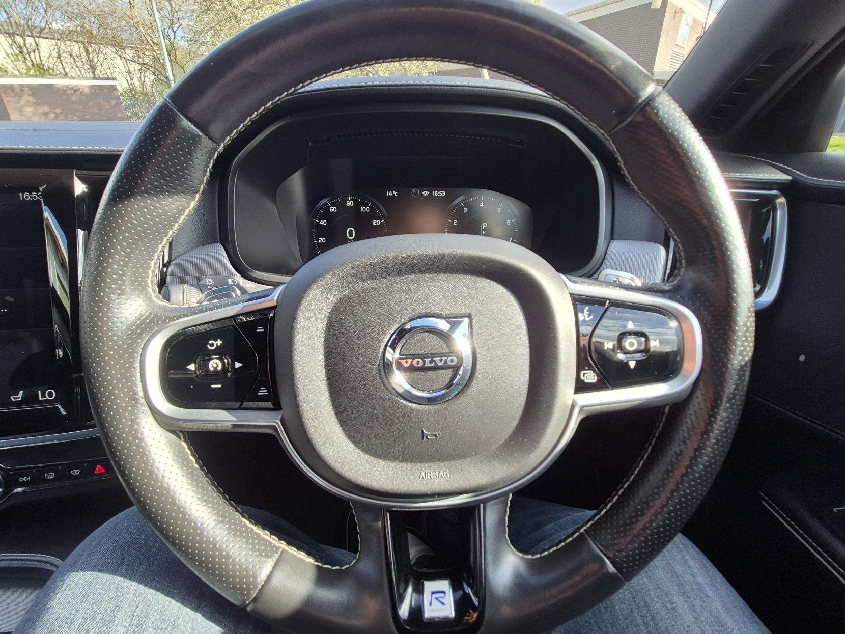 2019 VOLVO V90 2019 VOLVO V90