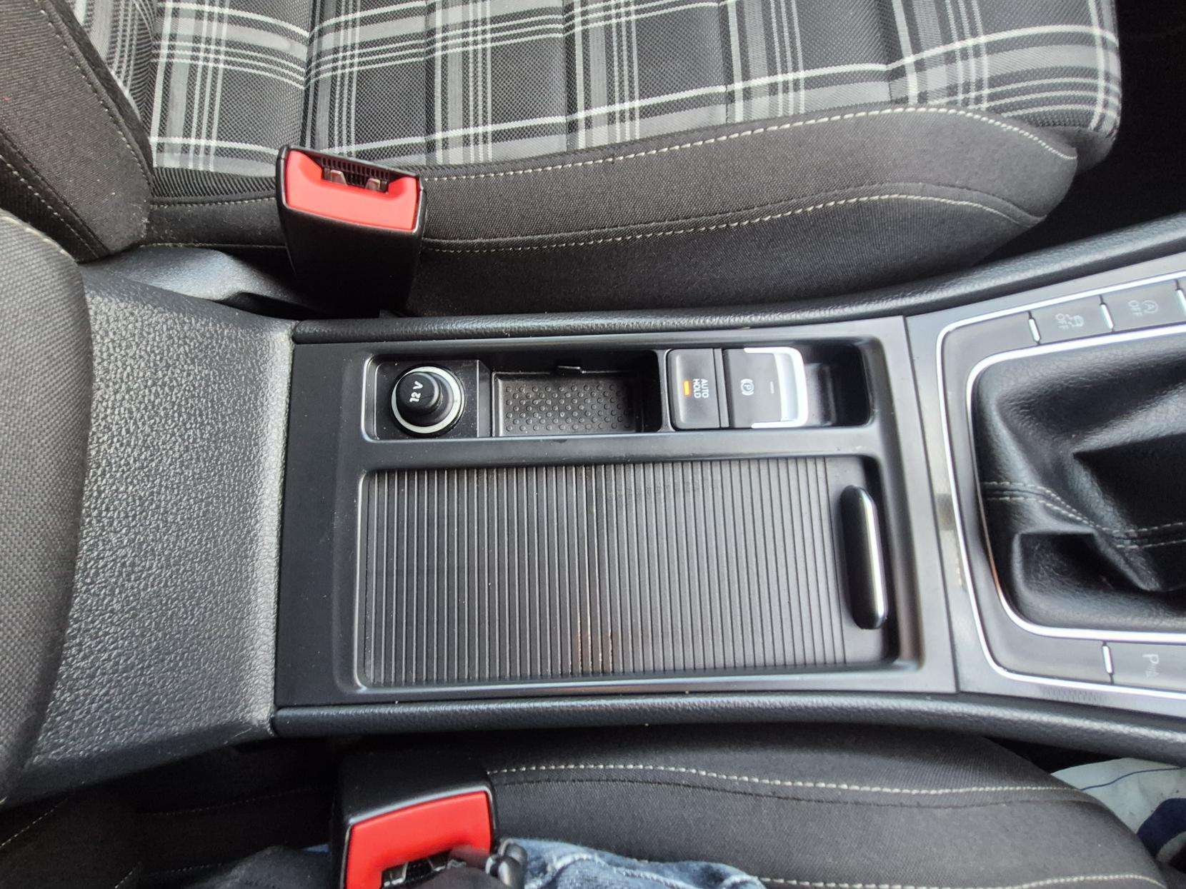 2016 VOLKSWAGEN GOLF 2016 VOLKSWAGEN GOLF