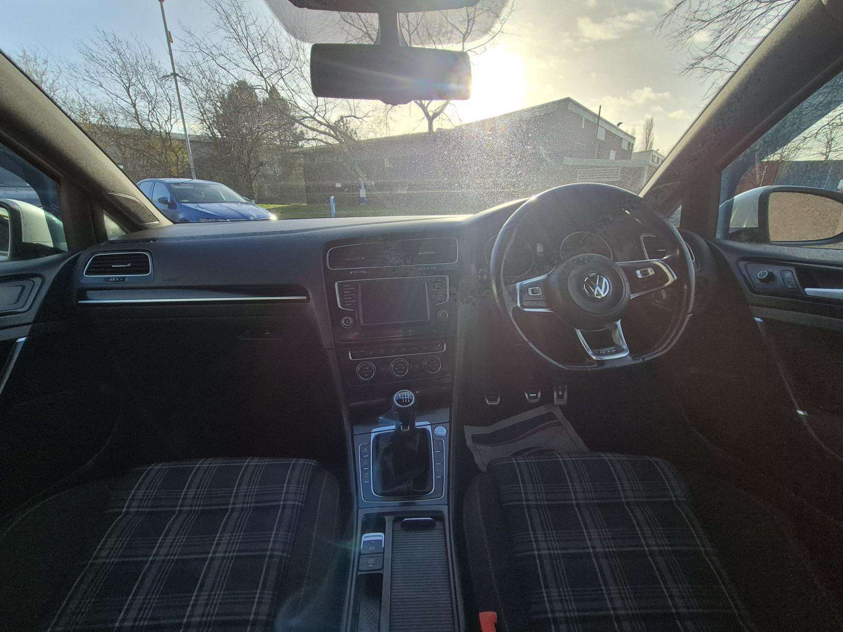 2016 VOLKSWAGEN GOLF 2016 VOLKSWAGEN GOLF