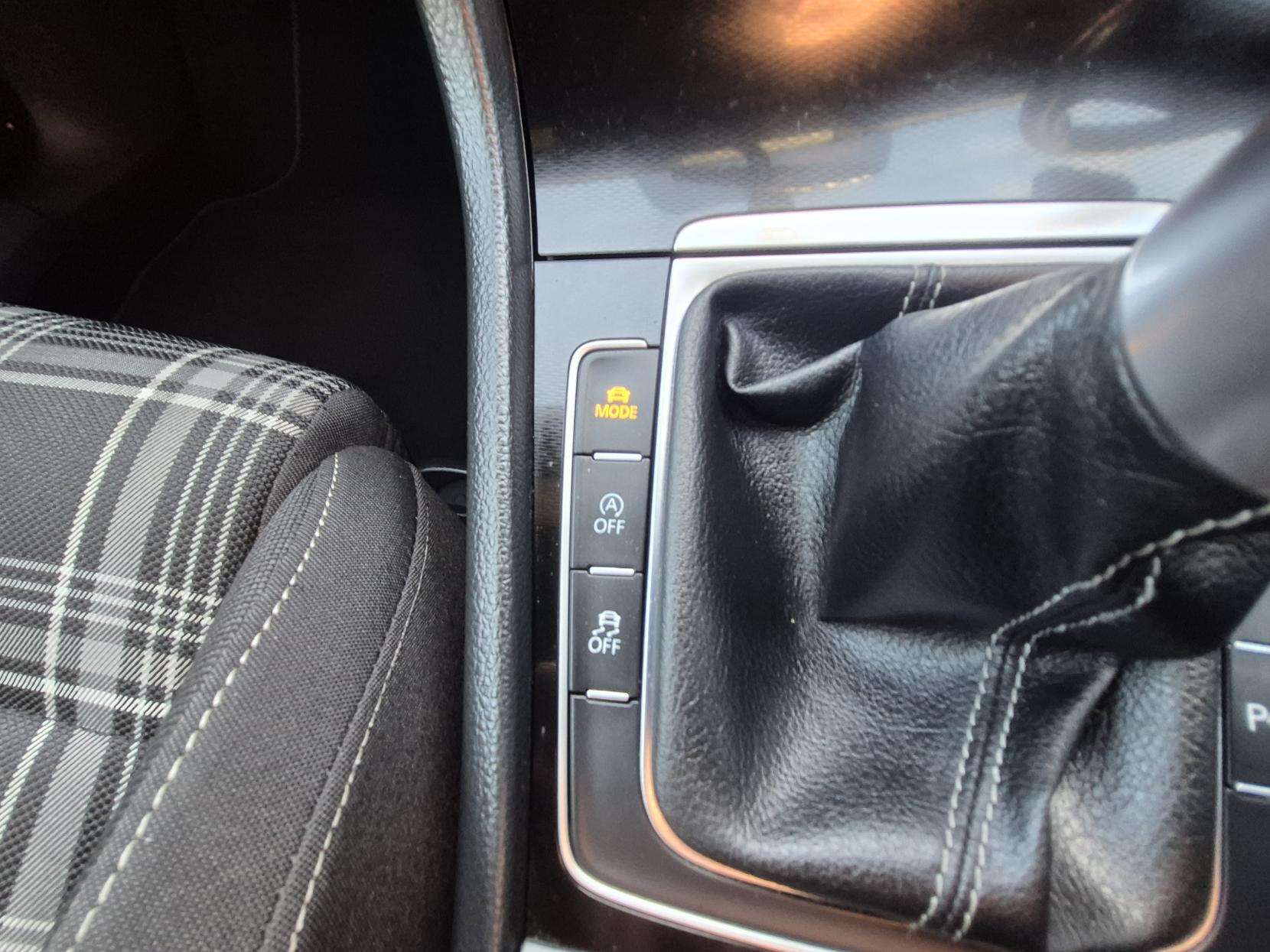 2016 VOLKSWAGEN GOLF 2016 VOLKSWAGEN GOLF