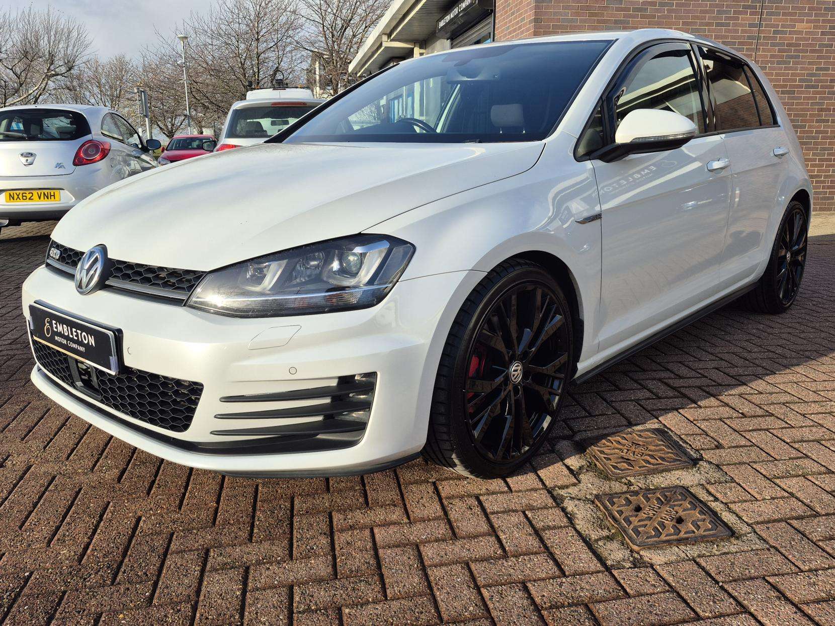 2016 VOLKSWAGEN GOLF 2016 VOLKSWAGEN GOLF