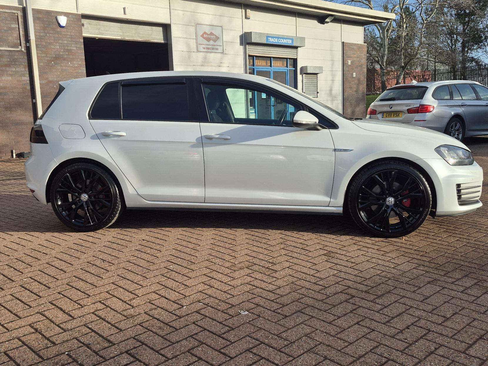 2016 VOLKSWAGEN GOLF 2016 VOLKSWAGEN GOLF