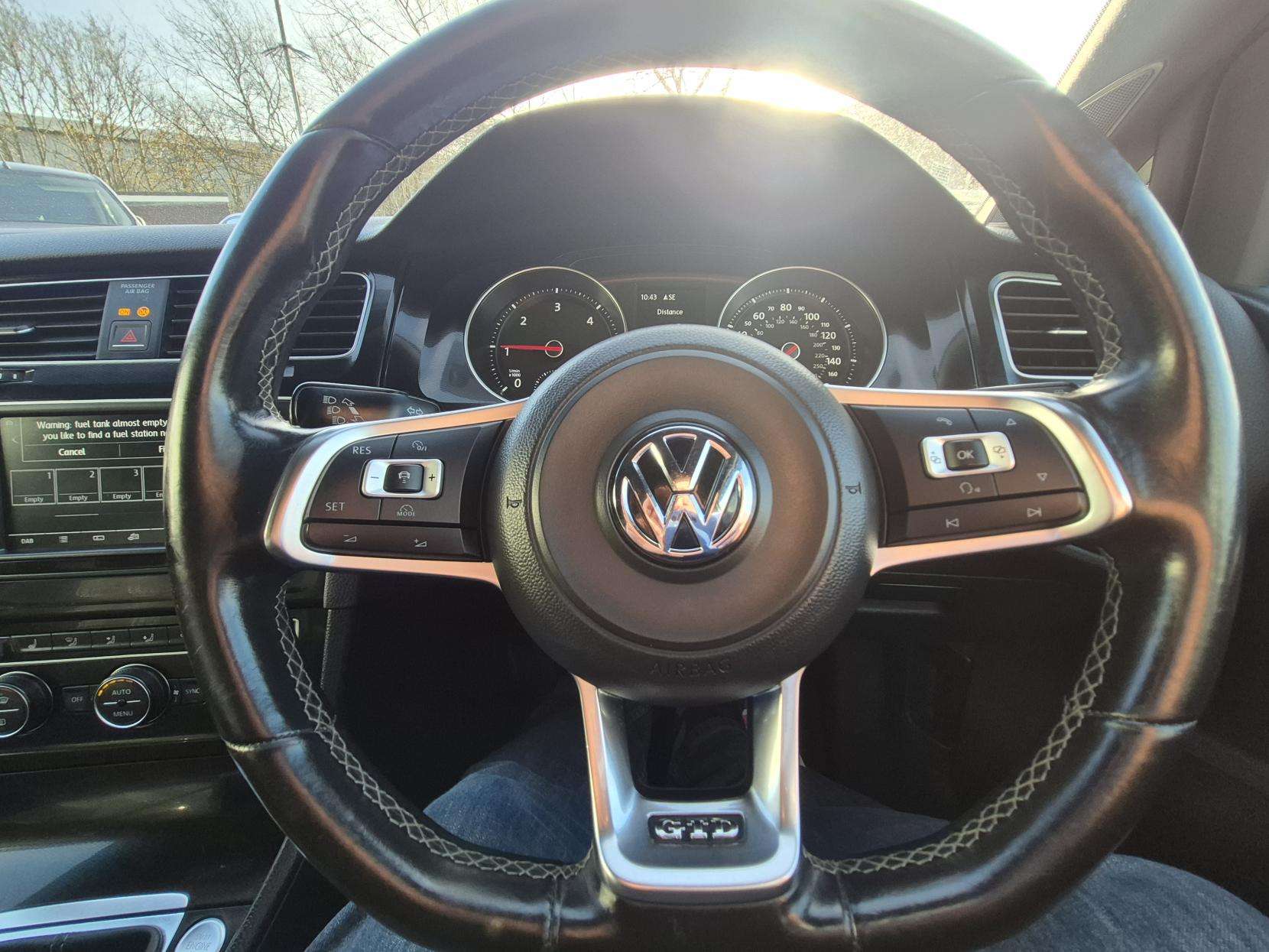 2016 VOLKSWAGEN GOLF 2016 VOLKSWAGEN GOLF