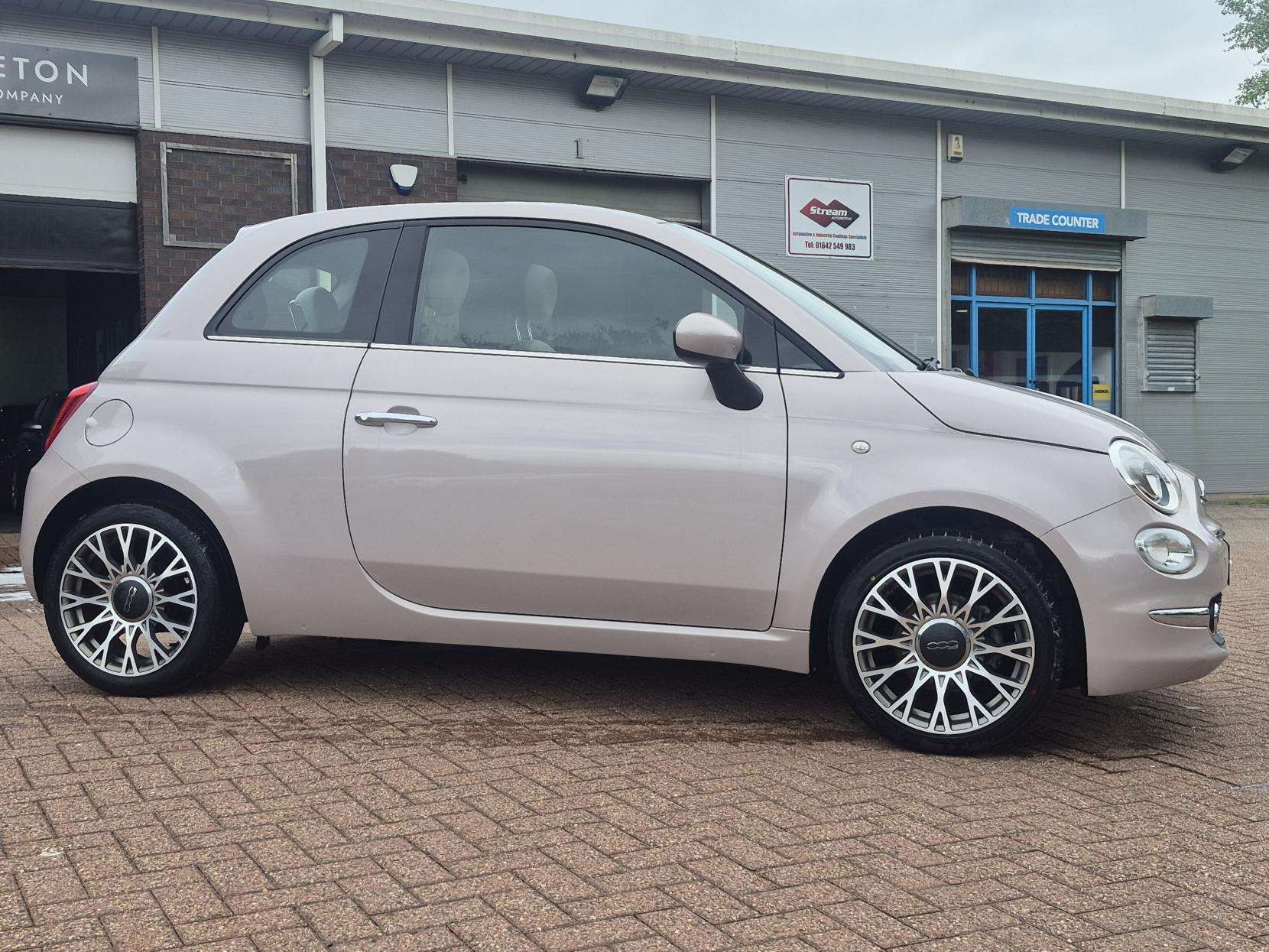 A 2020 FIAT 500 1.0 MHEV Star Hatchback 3dr Petrol Manual Euro 6 (s/s) (70 bhp) A 2020 FIAT 500 1.0 MHEV Star Hatchback 3dr Petrol Manual Euro 6 (s/s) (70 bhp)