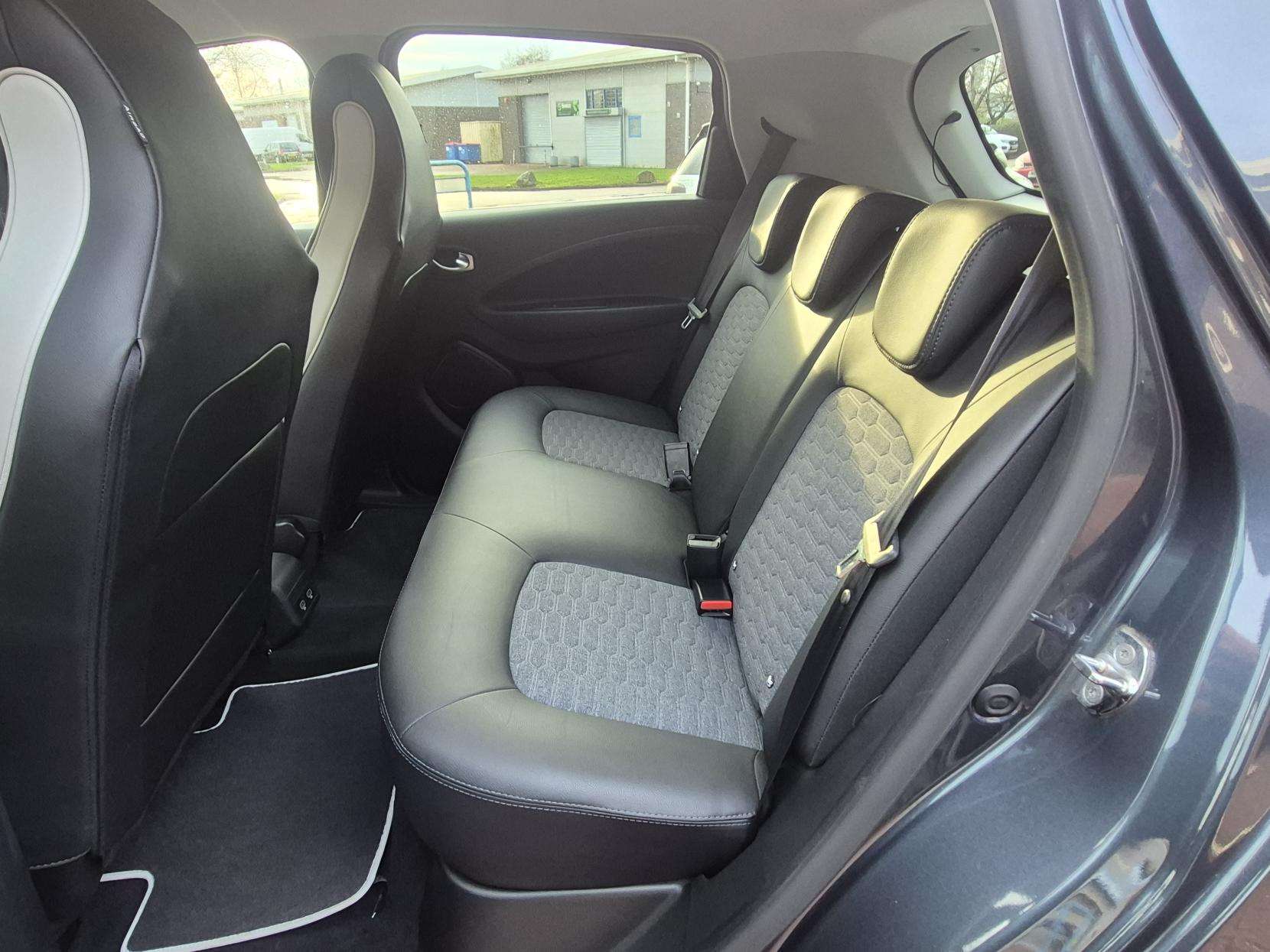 2021 RENAULT ZOE 2021 RENAULT ZOE