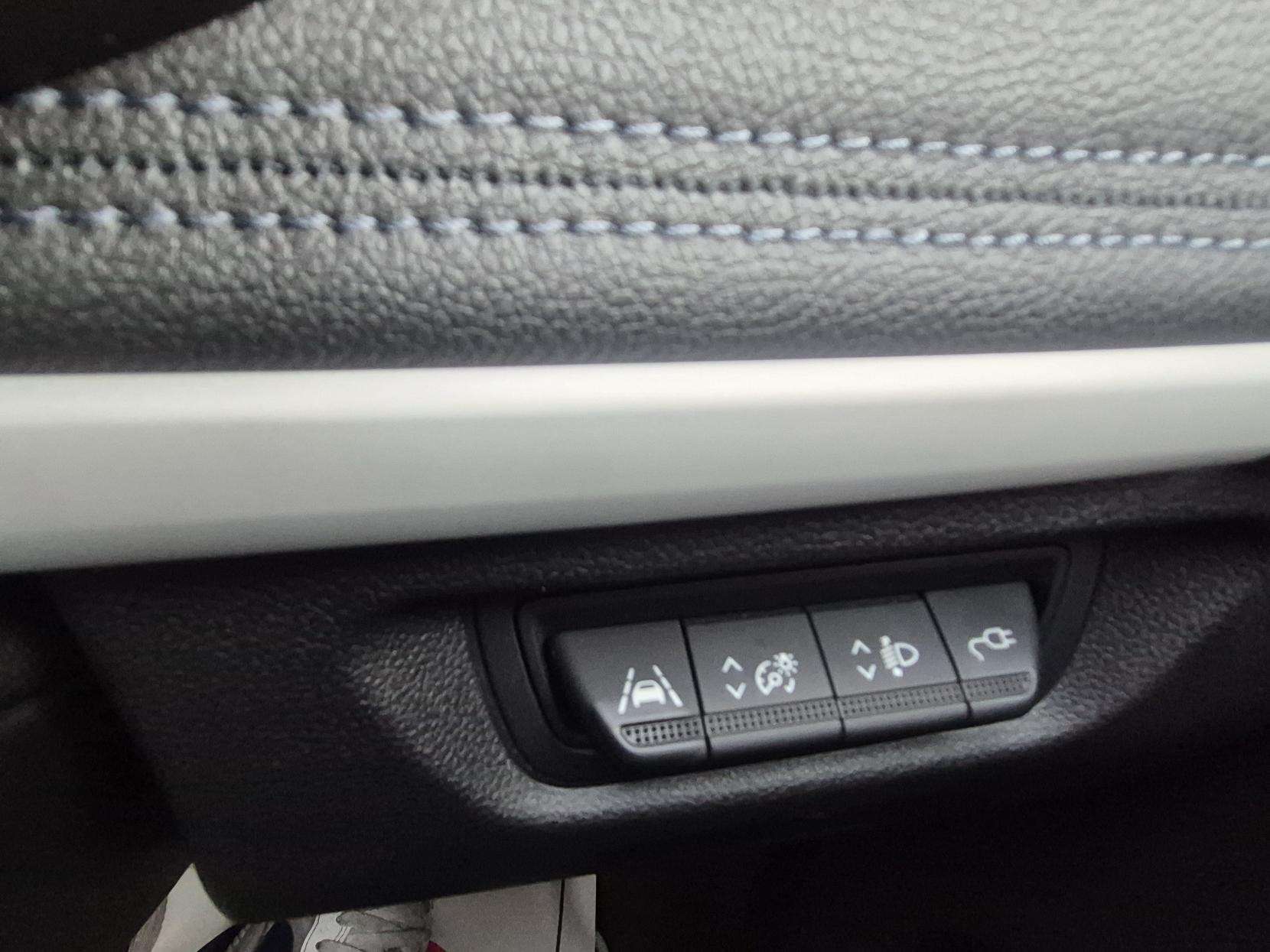 2021 RENAULT ZOE 2021 RENAULT ZOE