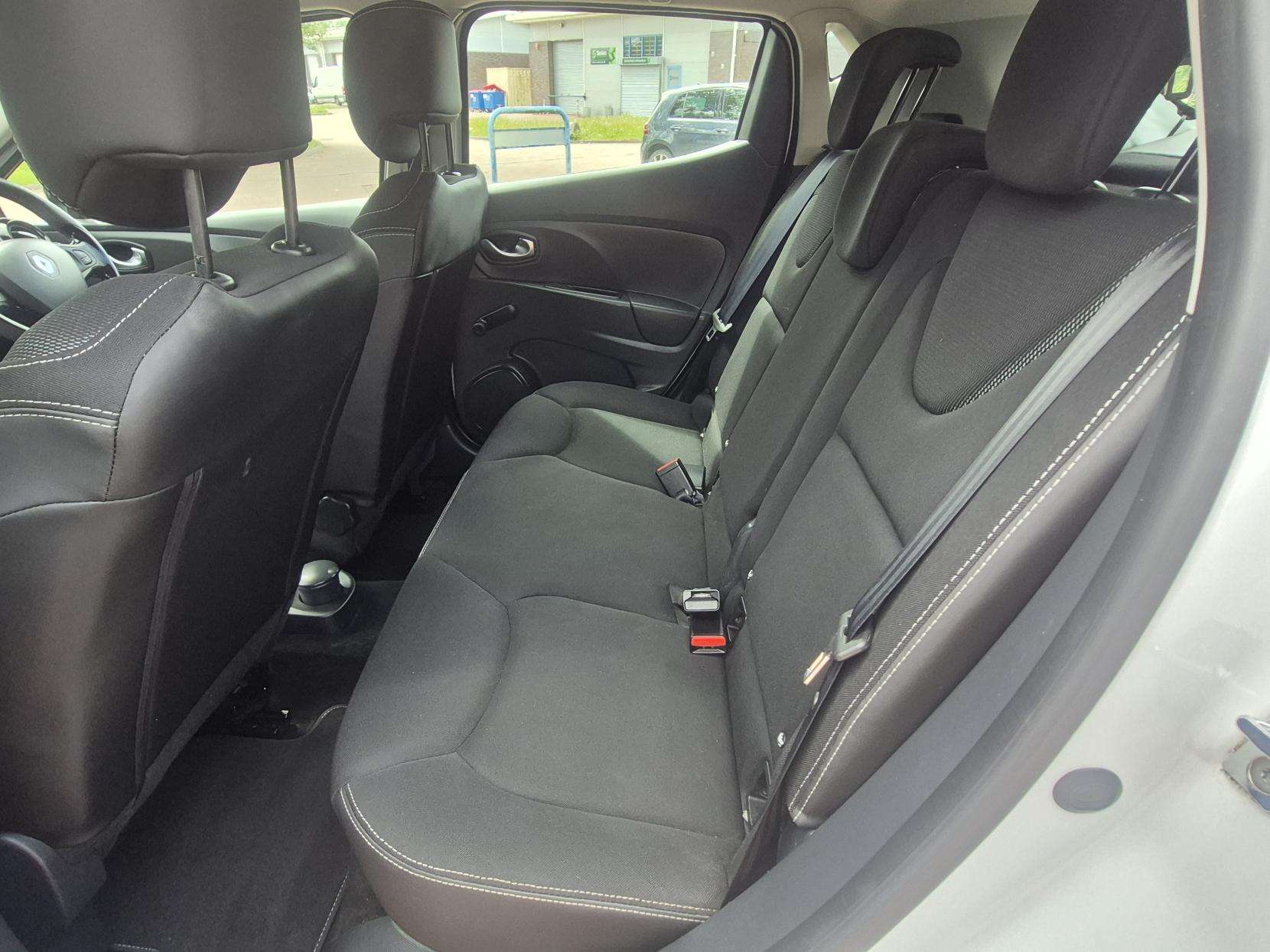 2015 RENAULT CLIO 2015 RENAULT CLIO