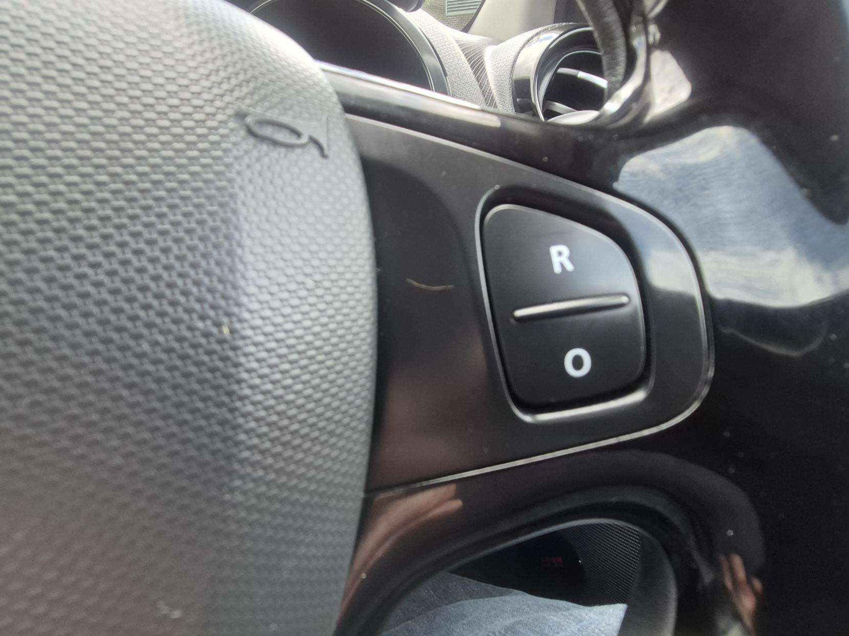 2015 RENAULT CLIO 2015 RENAULT CLIO