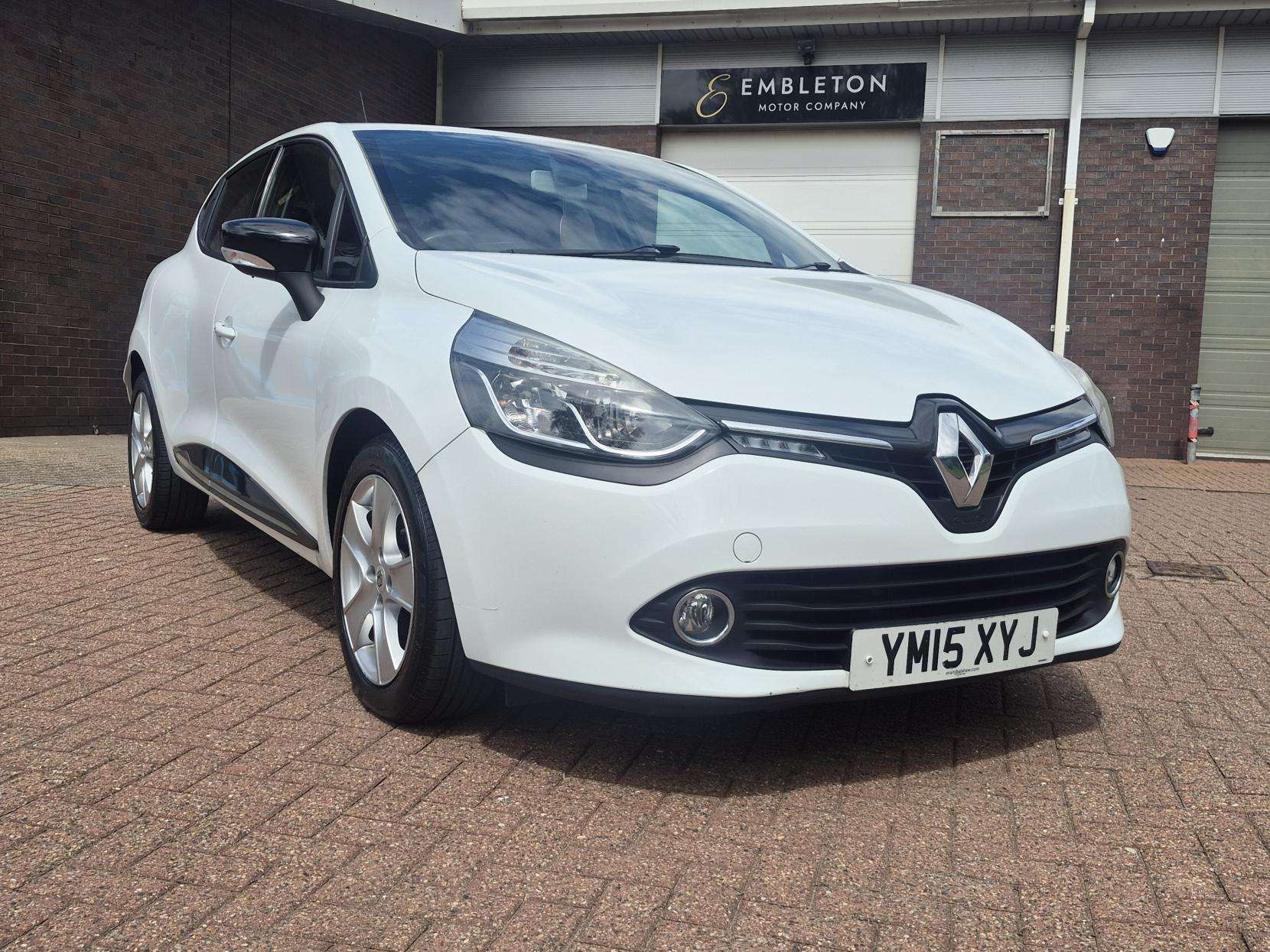2015 RENAULT CLIO 2015 RENAULT CLIO