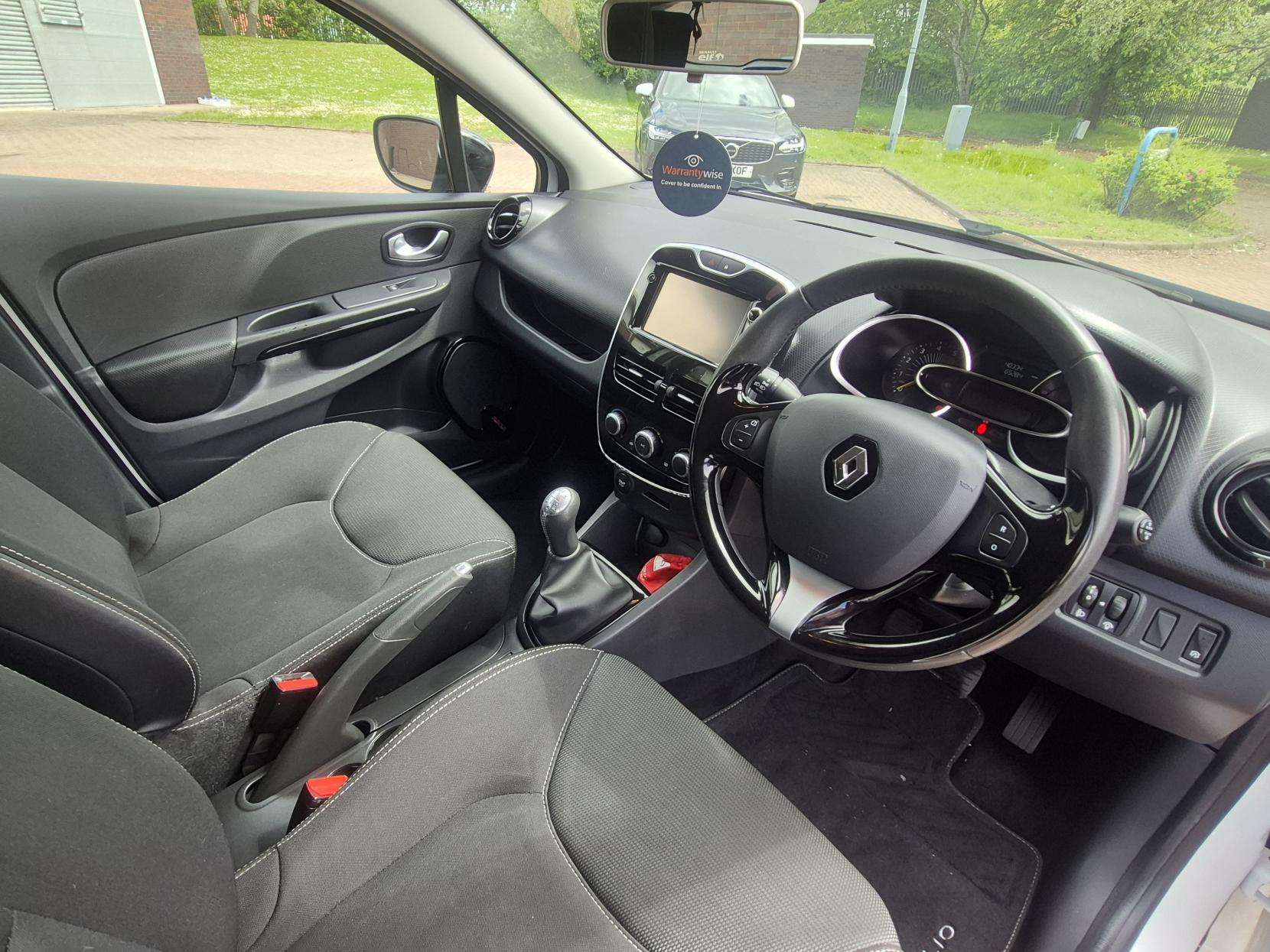 2015 RENAULT CLIO 2015 RENAULT CLIO