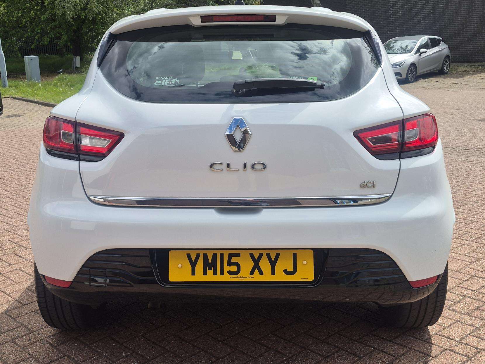 2015 RENAULT CLIO 2015 RENAULT CLIO