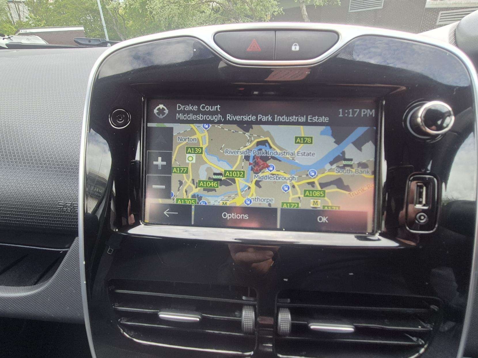 2015 RENAULT CLIO 2015 RENAULT CLIO