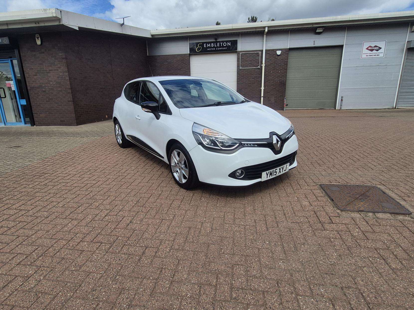 2015 RENAULT CLIO 2015 RENAULT CLIO