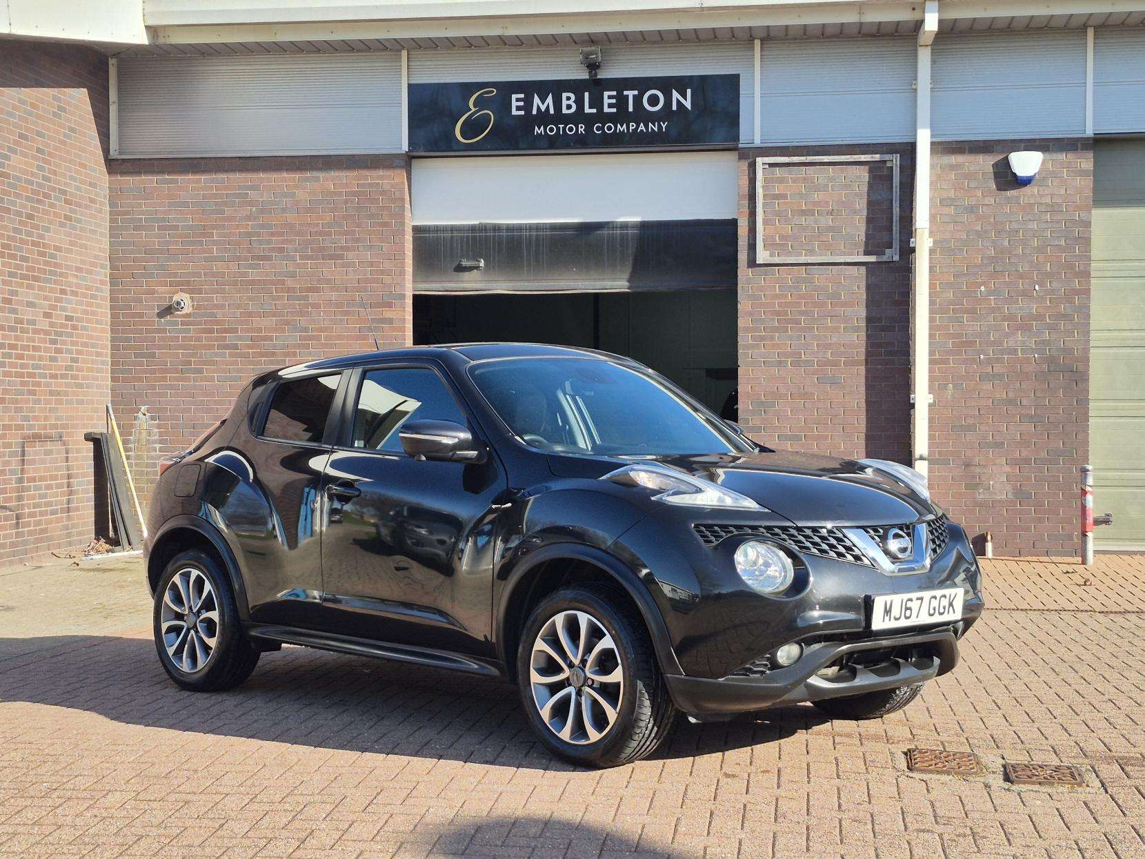 A 2017 NISSAN JUKE 1.6 Tekna SUV 5dr Petrol XTRON Euro 6 (117 ps) A 2017 NISSAN JUKE 1.6 Tekna SUV 5dr Petrol XTRON Euro 6 (117 ps)