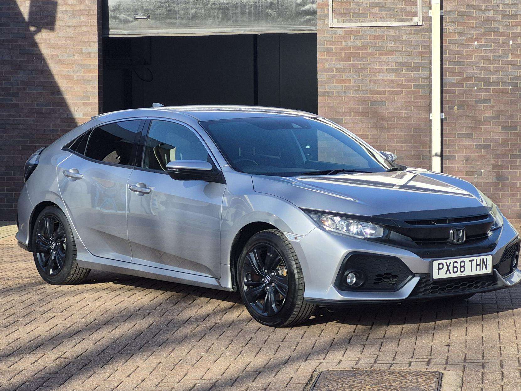 A 2018 HONDA CIVIC 1.0 VTEC Turbo SR Hatchback 5dr Petrol Manual Euro 6 (s/s) (126 ps) A 2018 HONDA CIVIC 1.0 VTEC Turbo SR Hatchback 5dr Petrol Manual Euro 6 (s/s) (126 ps)