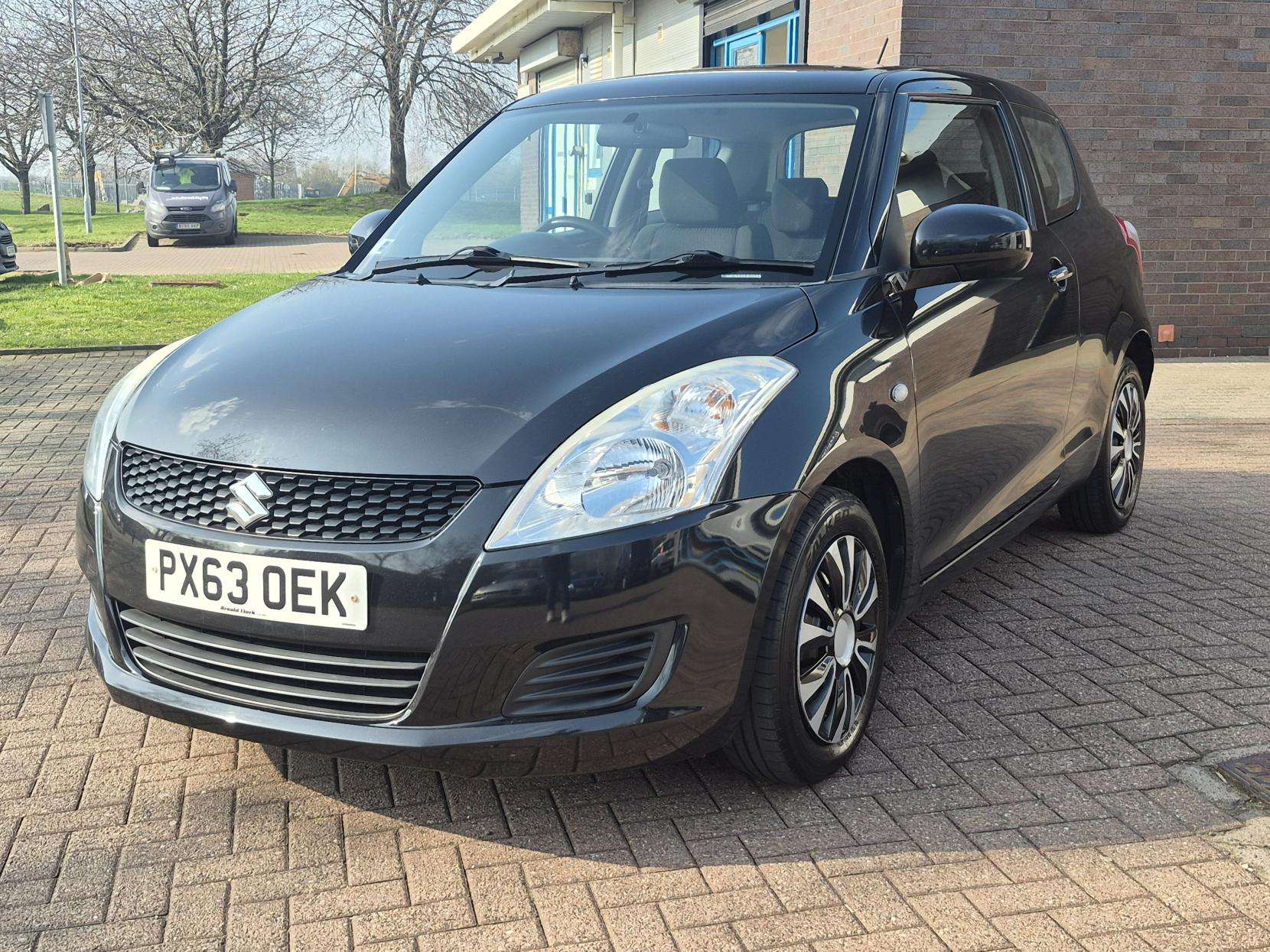 2013 SUZUKI SWIFT 2013 SUZUKI SWIFT