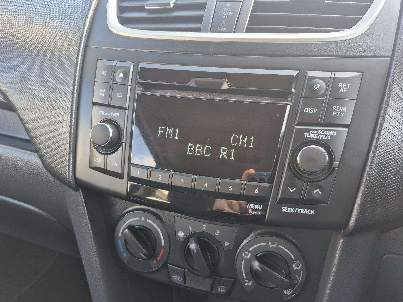 2013 SUZUKI SWIFT 2013 SUZUKI SWIFT