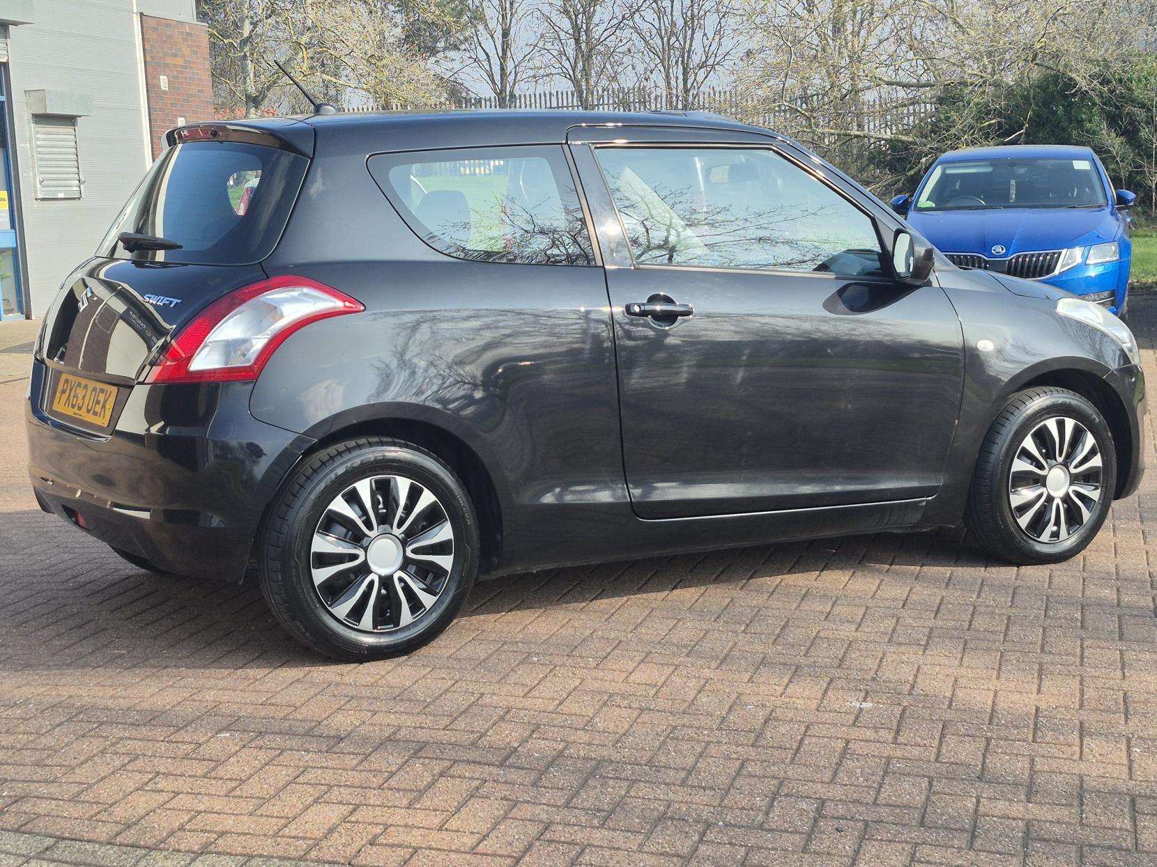 2013 SUZUKI SWIFT 2013 SUZUKI SWIFT