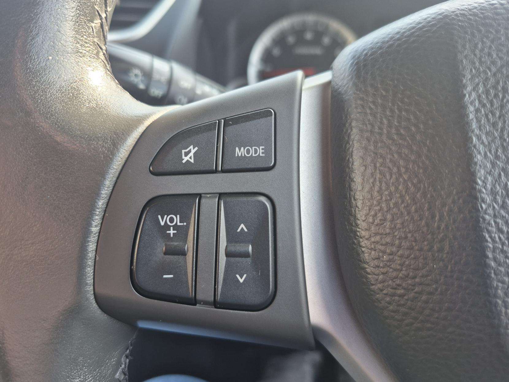 2013 SUZUKI SWIFT 2013 SUZUKI SWIFT