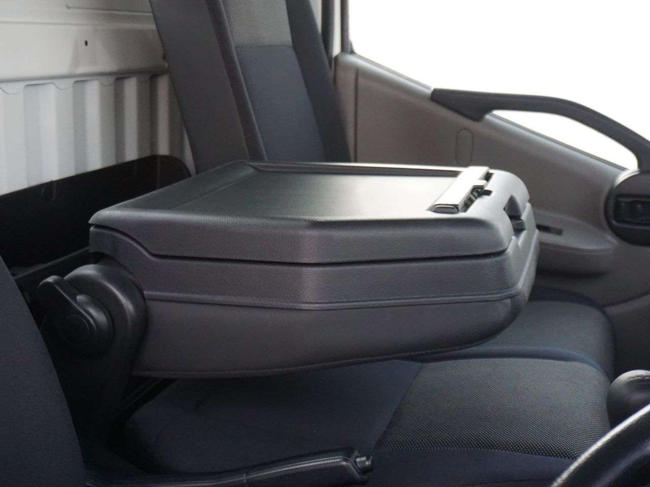 2019 NISSAN NT400 CABSTAR 2019 NISSAN NT400 CABSTAR