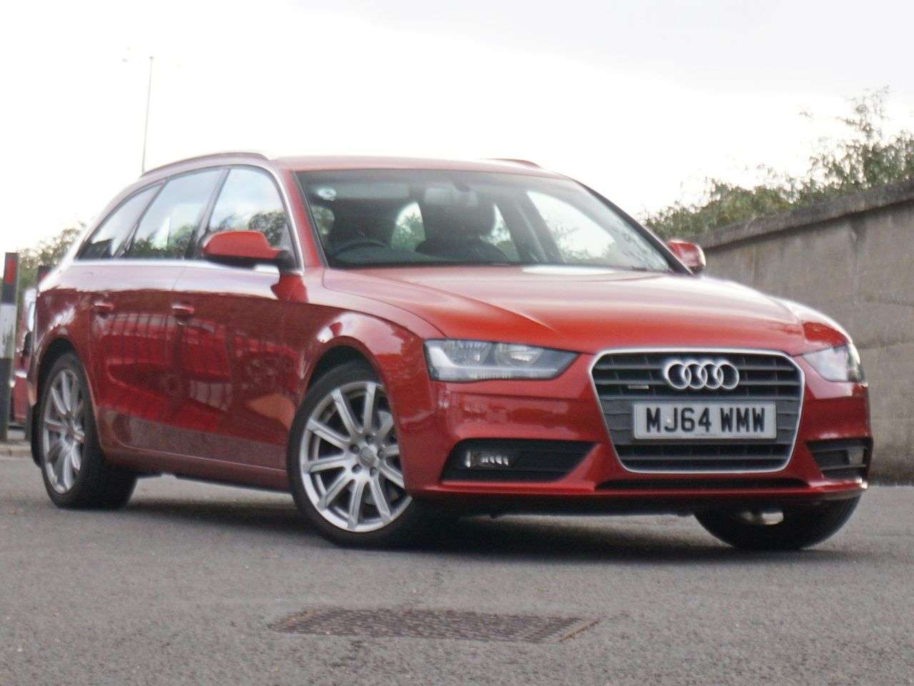 A 2014 AUDI A4 AVANT 2.0 TDI SE Technik Estate Diesel Manual quattro (s/s) 5dr - Just 60,000 Mil A 2014 AUDI A4 AVANT 2.0 TDI SE Technik Estate Diesel Manual quattro (s/s) 5dr - Just 60,000 Mil