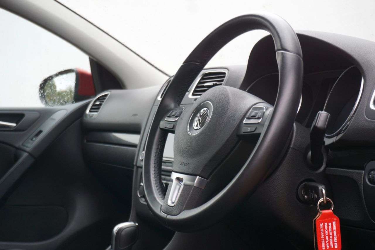 2011 VOLKSWAGEN GOLF 2011 VOLKSWAGEN GOLF