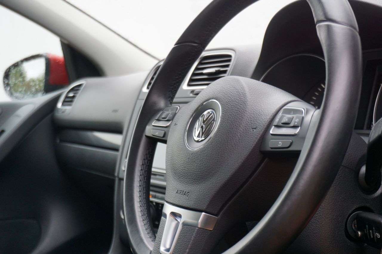 2011 VOLKSWAGEN GOLF 2011 VOLKSWAGEN GOLF