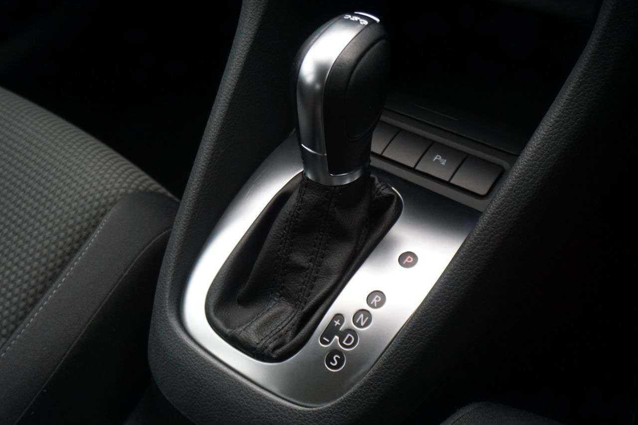 2011 VOLKSWAGEN GOLF 2011 VOLKSWAGEN GOLF