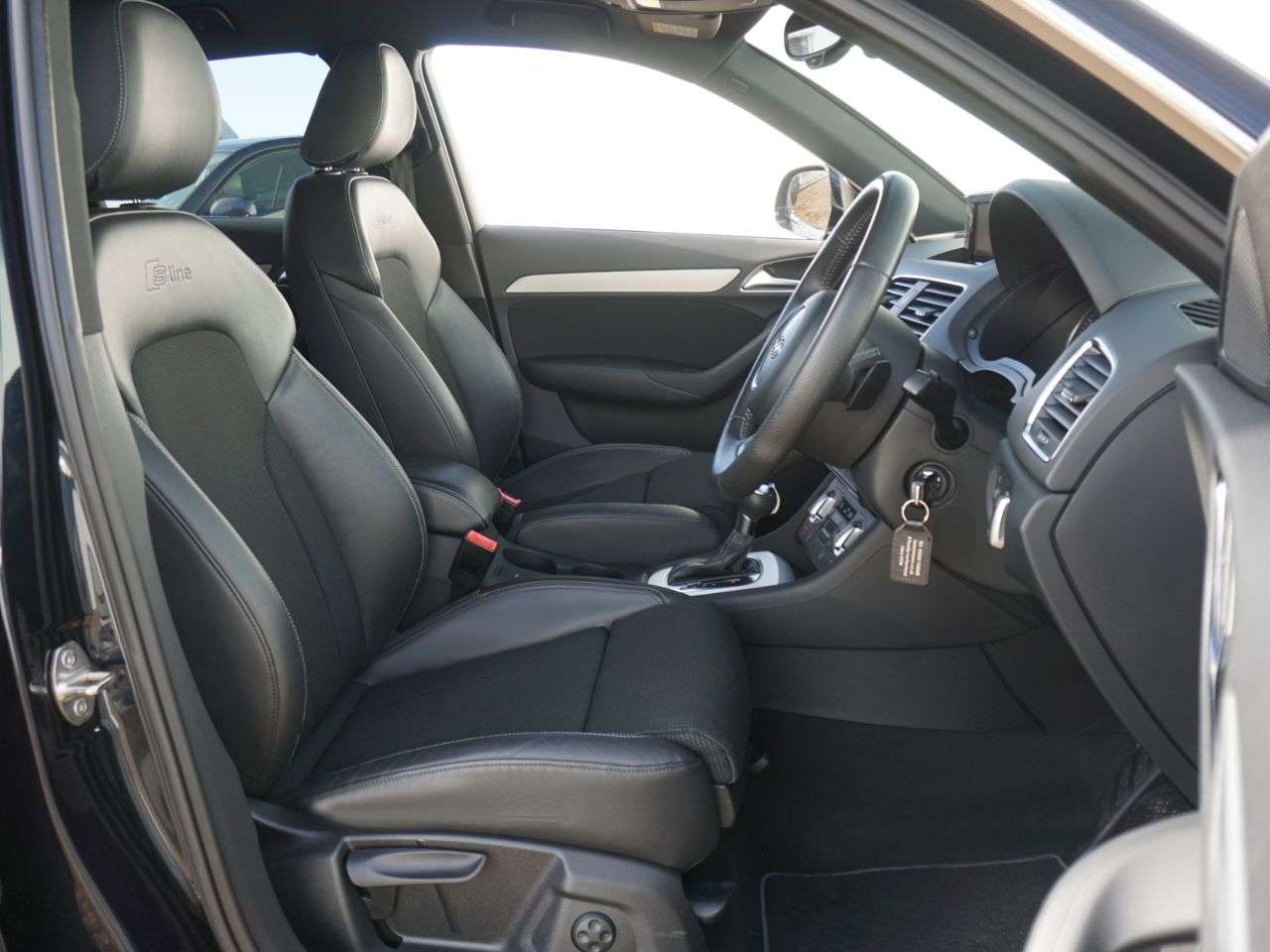 2013 AUDI Q3 2013 AUDI Q3