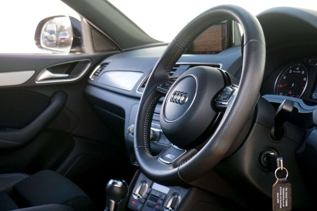 2013 AUDI Q3 2013 AUDI Q3