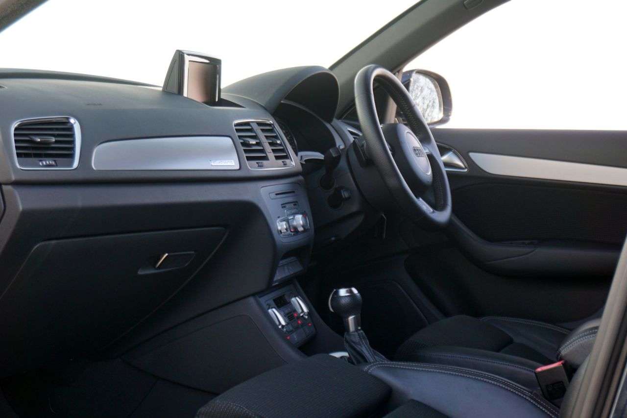 2013 AUDI Q3 2013 AUDI Q3