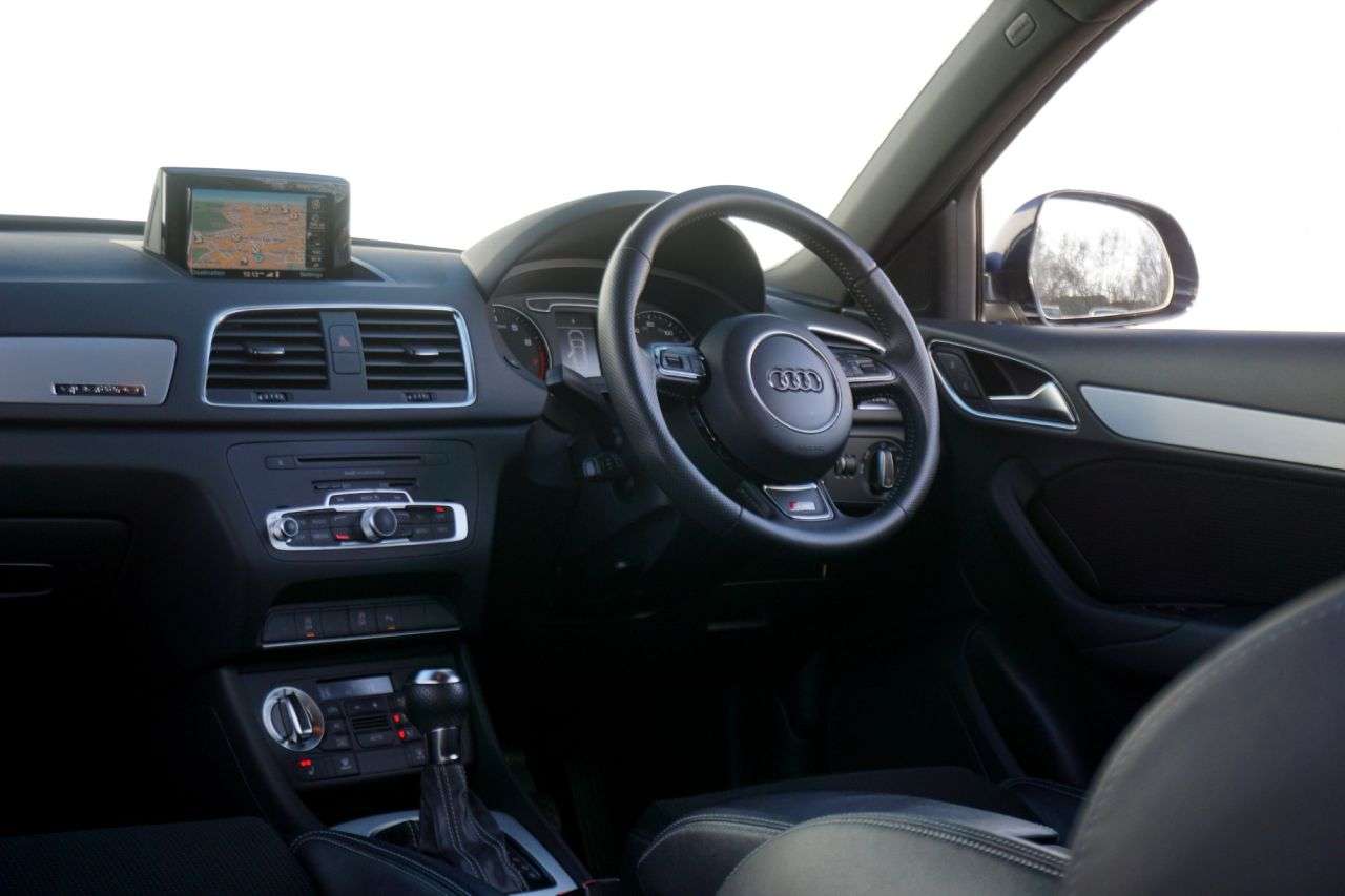 2013 AUDI Q3 2013 AUDI Q3