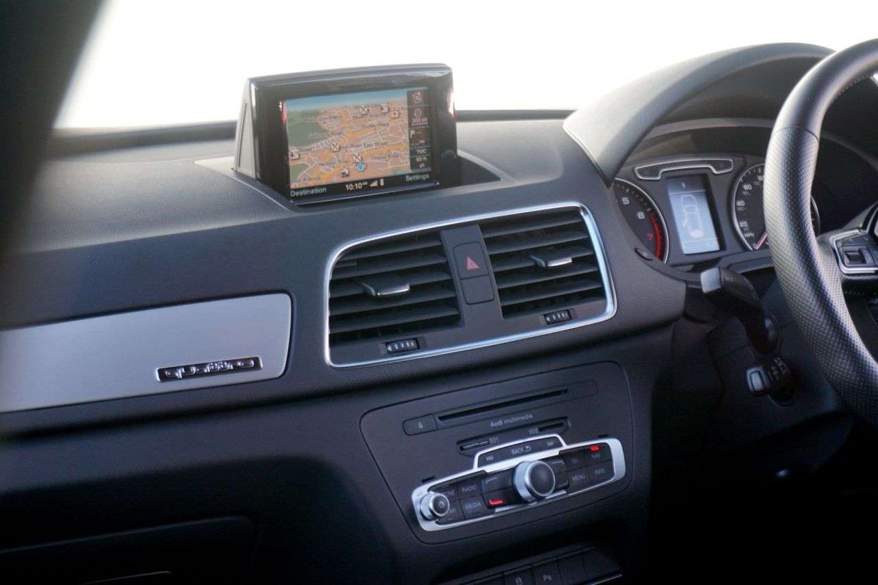 2013 AUDI Q3 2013 AUDI Q3