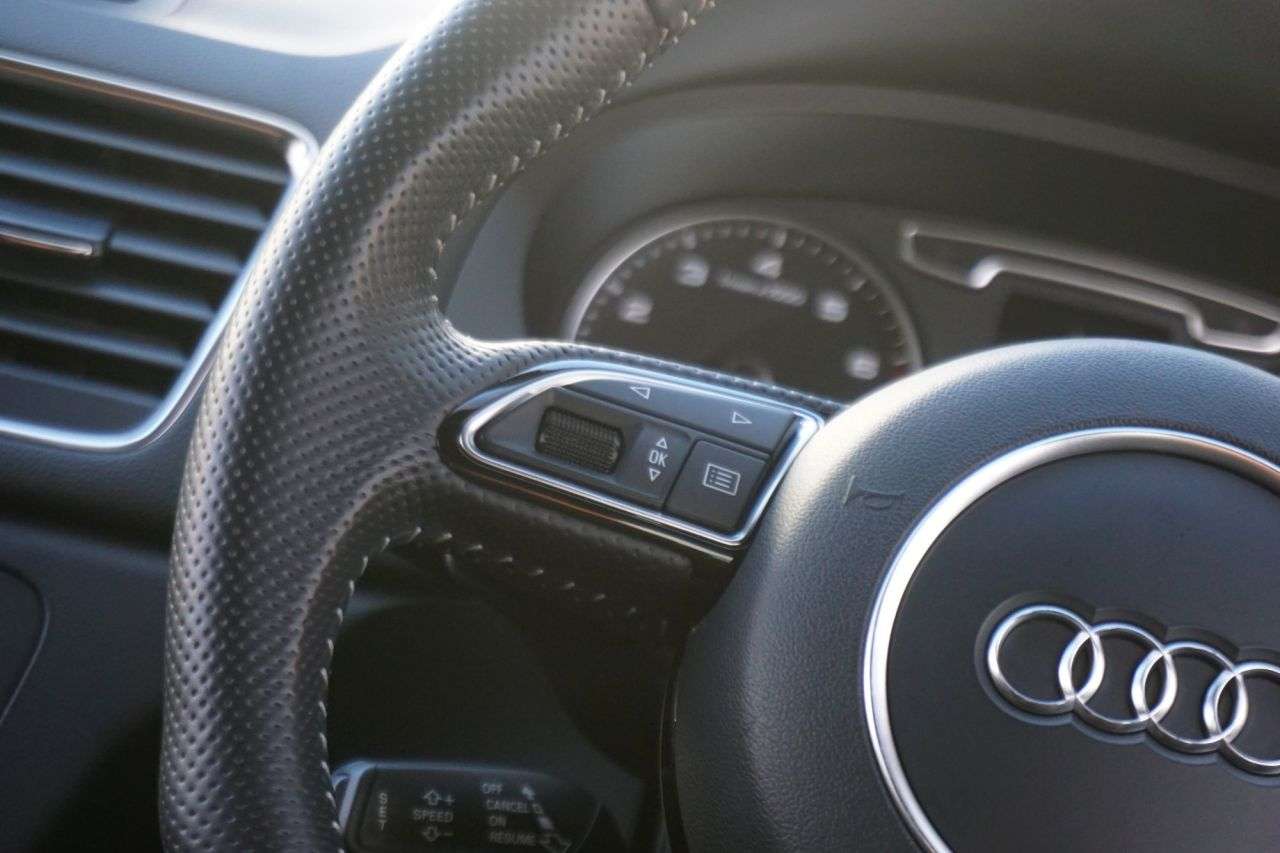 2013 AUDI Q3 2013 AUDI Q3