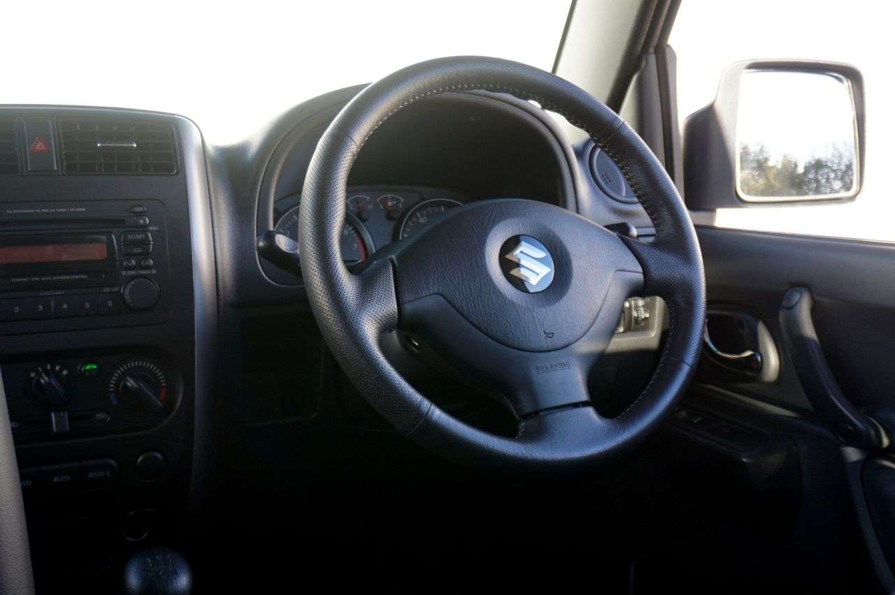 2012 SUZUKI JIMNY 2012 SUZUKI JIMNY