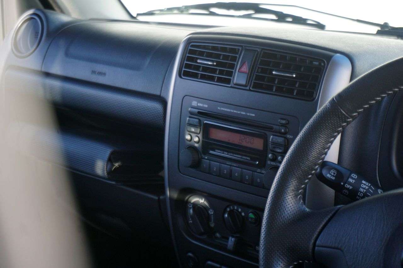 2012 SUZUKI JIMNY 2012 SUZUKI JIMNY