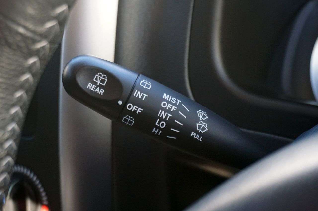 2012 SUZUKI JIMNY 2012 SUZUKI JIMNY